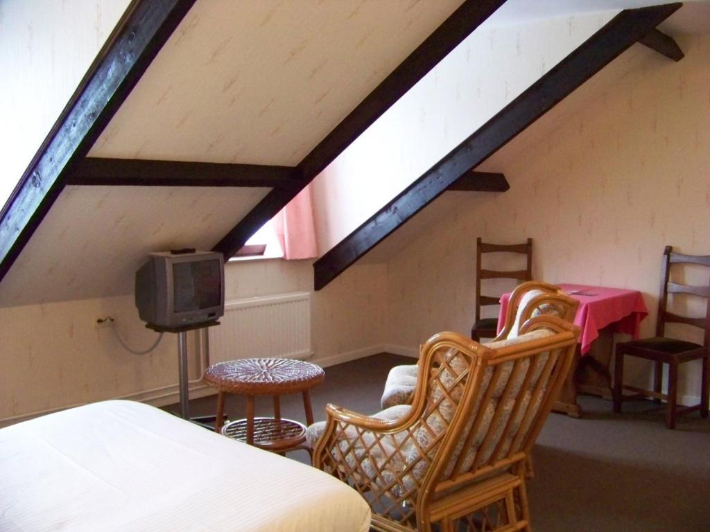 Auberge Le Vieux Moulin Bouillon Room photo