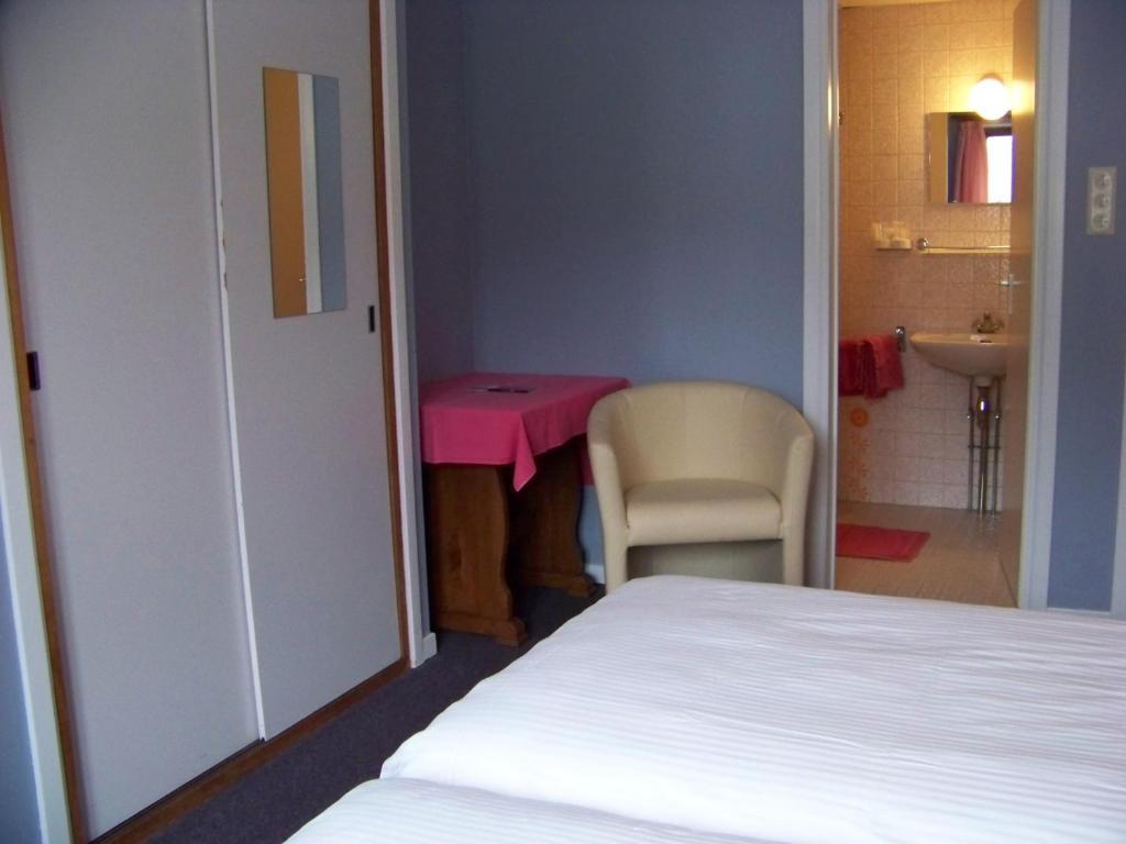 Auberge Le Vieux Moulin Bouillon Room photo